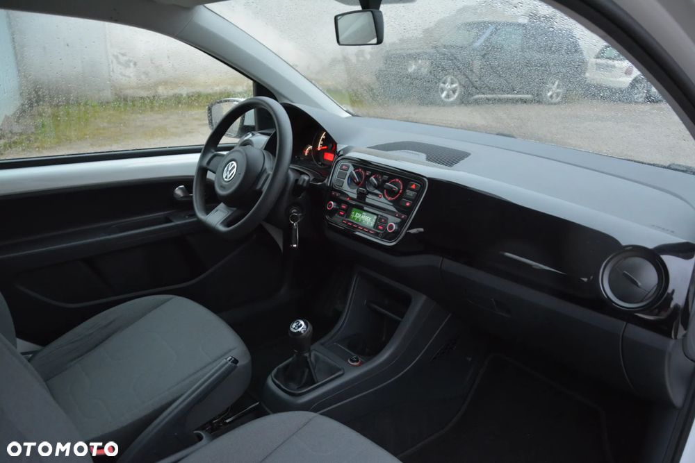 Volkswagen up! (BlueMotion Technology) move - 10