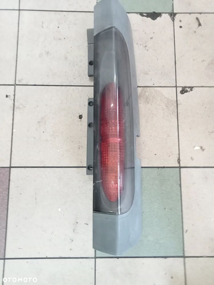 lampa lewa prawa  tył vivaro 1 - 1