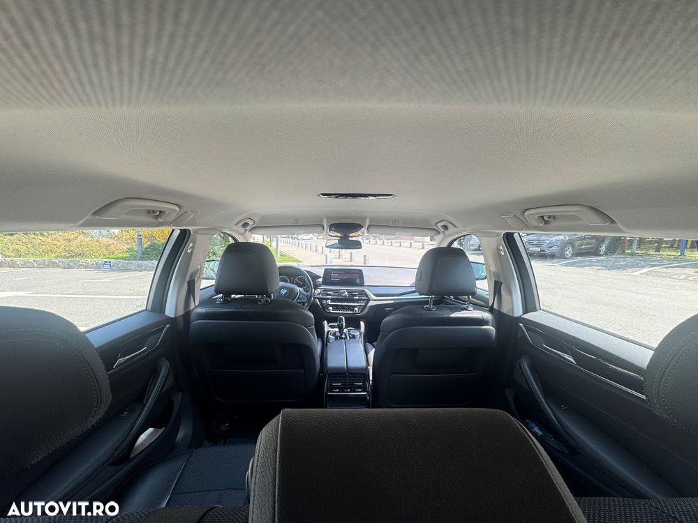BMW Seria 5 520d xDrive AT - 16