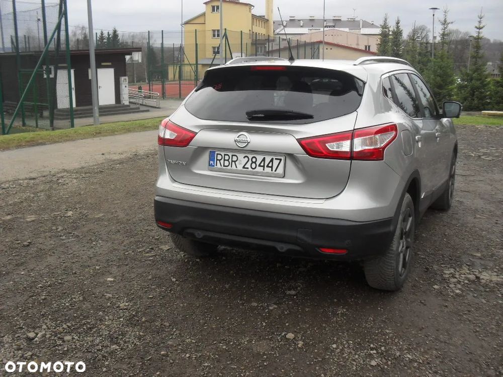Nissan Qashqai 1.6 dCi 4 x 4 DPF Start/Stop tekna - 6