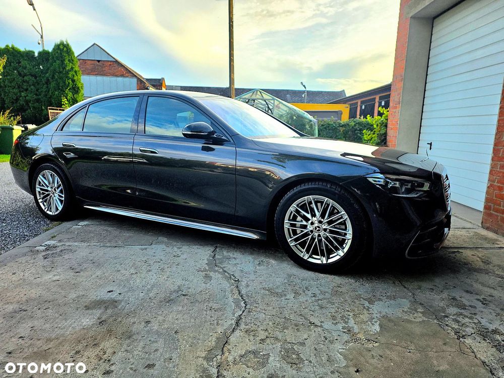 Mercedes-Benz S-Class 2025 photo 2