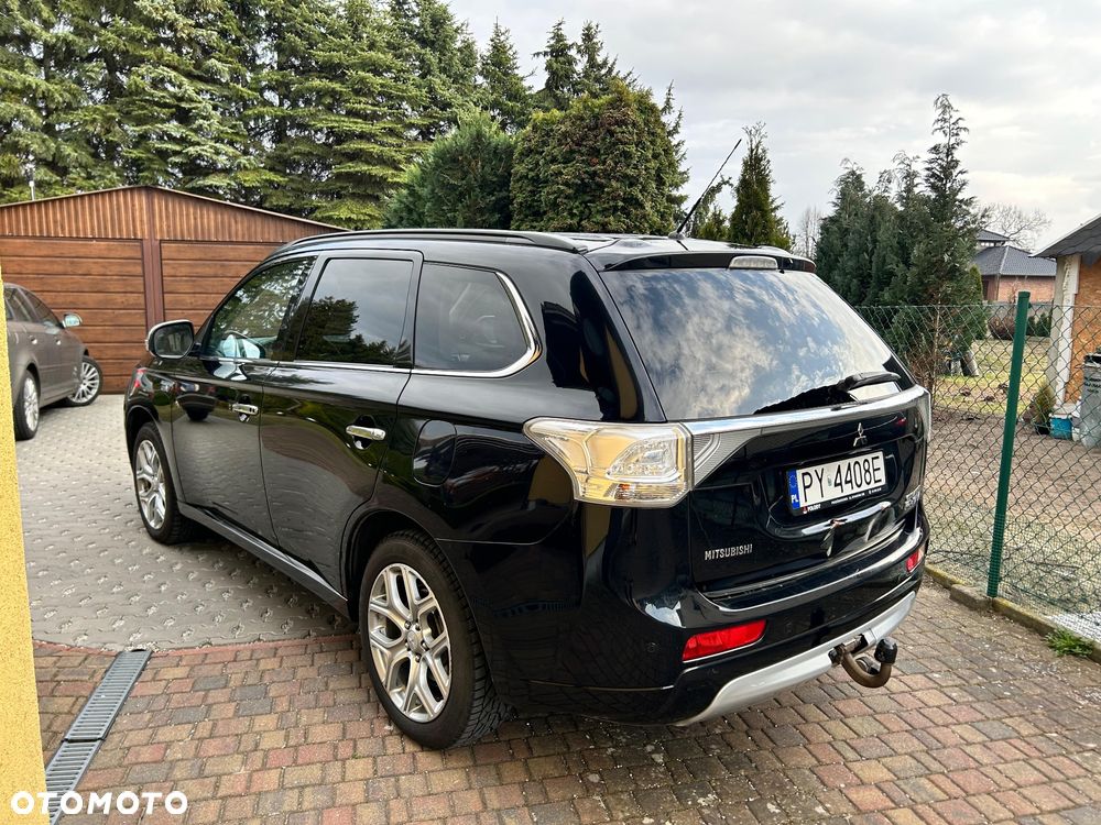 Mitsubishi Outlander Instyle NAVI + - 6