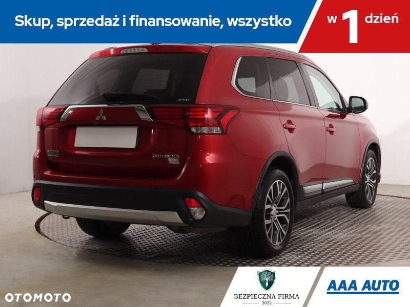 Mitsubishi Outlander - 7