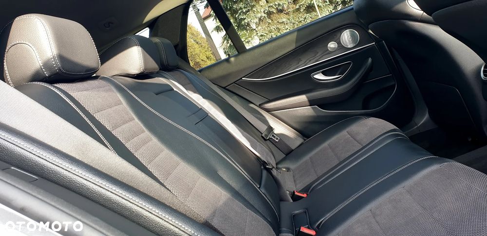 Mercedes-Benz Klasa E 220 d 9G-TRONIC - 27