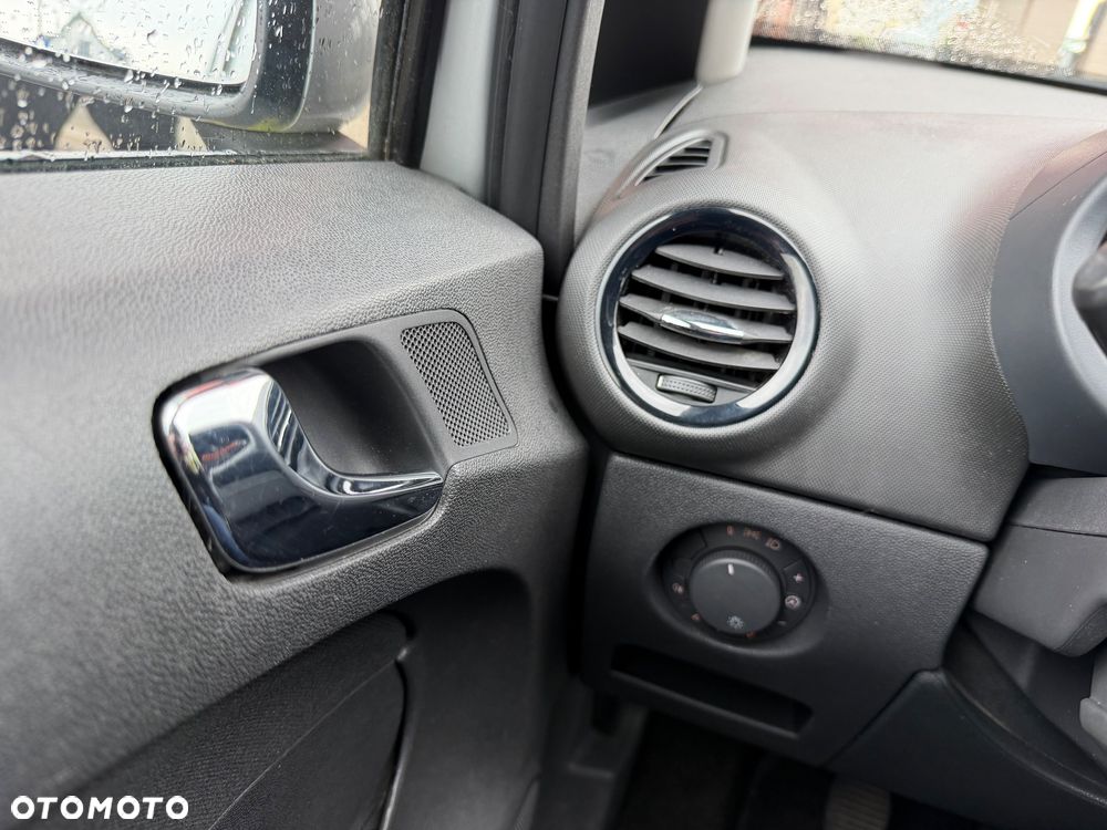 Opel Corsa 1.2 16V Innovation - 28