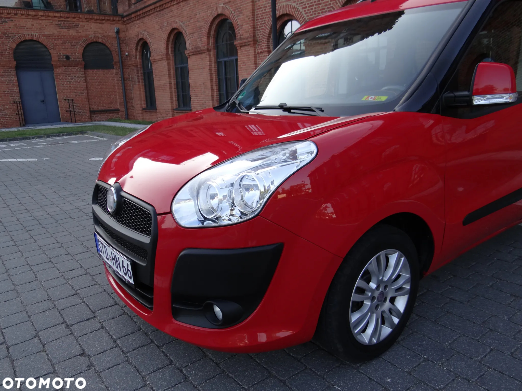 Fiat Doblo 1.4 16V Emotion - 11
