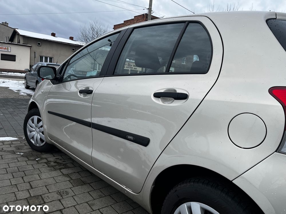 Toyota Yaris 1.0 Terra A/C - 9