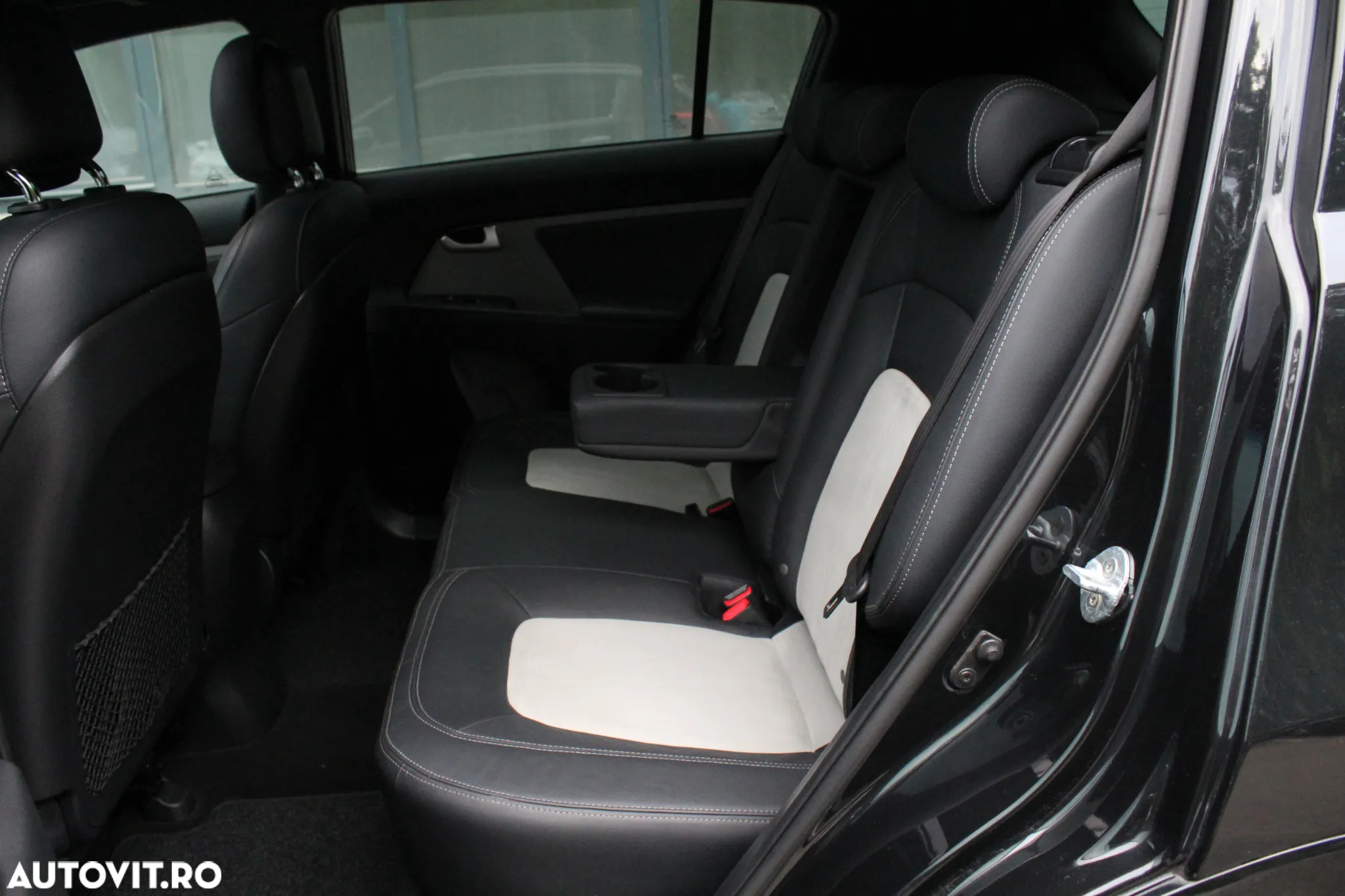 Kia Sportage 2,0 CRDI AWD Aut. Platinum - 8