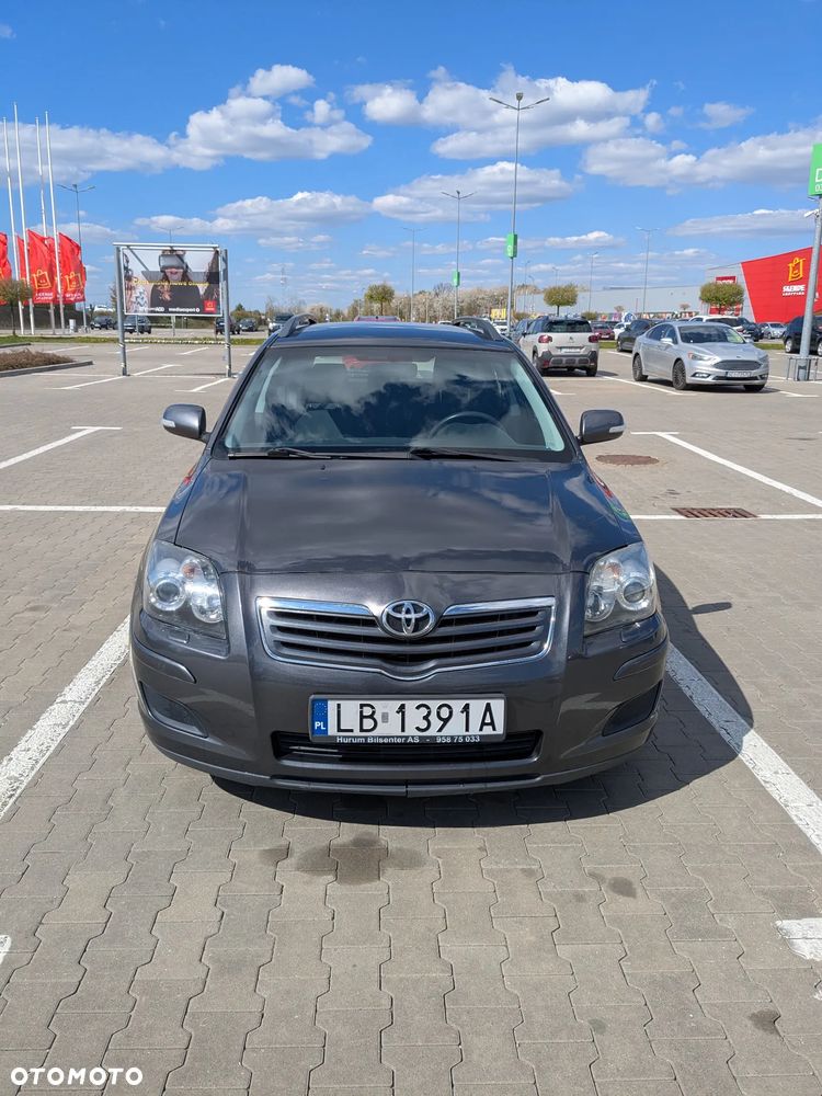 Toyota Avensis 1.6 VVT-i Luna - 8