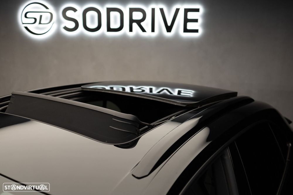 Porsche Macan Electric 4 - 10