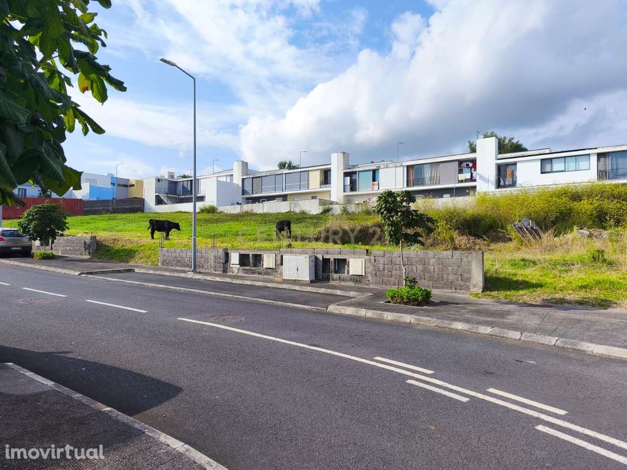 Terreno Urbano em Relva, Ponta Delgada - 273m² com Projeto Aprovado - Grande imagem: 4/7