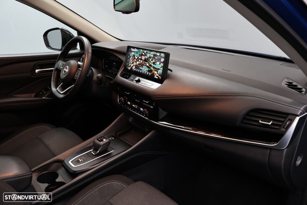 Nissan Qashqai 1.3 DIG-T N-Connecta Xtronic - 23