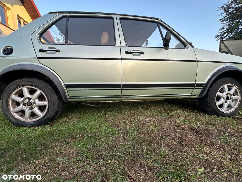 Volkswagen Jetta - 27