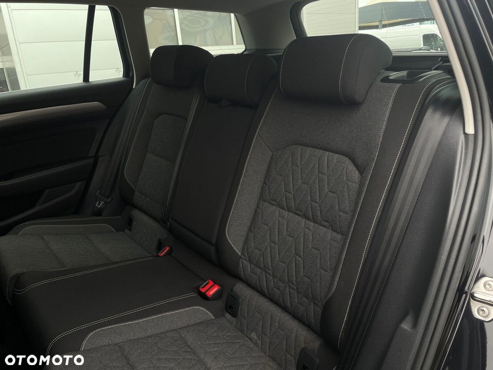 Volkswagen Passat Variant 1.5 TSI EVO Business DSG - 14