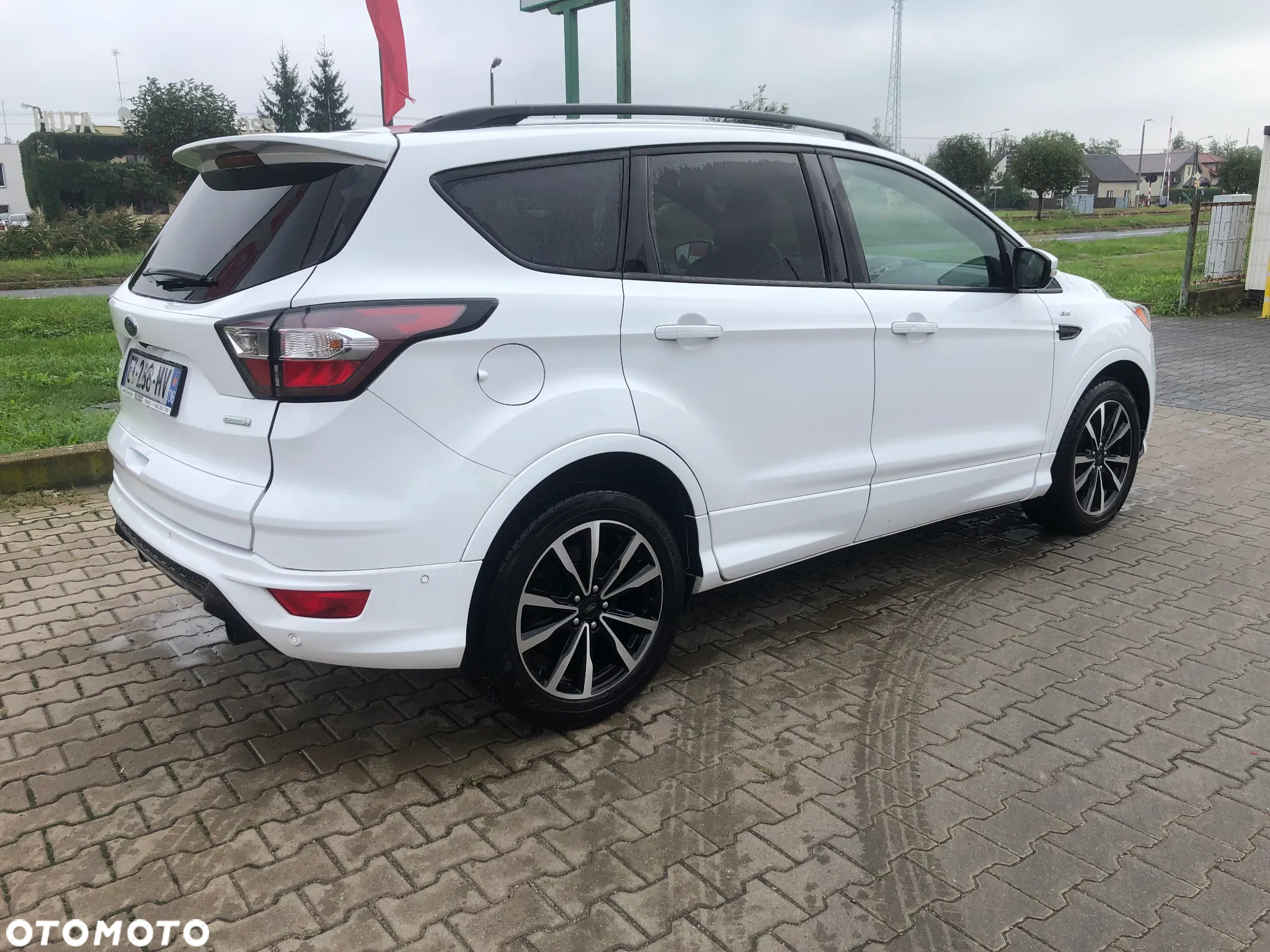 Ford Kuga 1.5 EcoBoost 2x4 ST-Line - 6