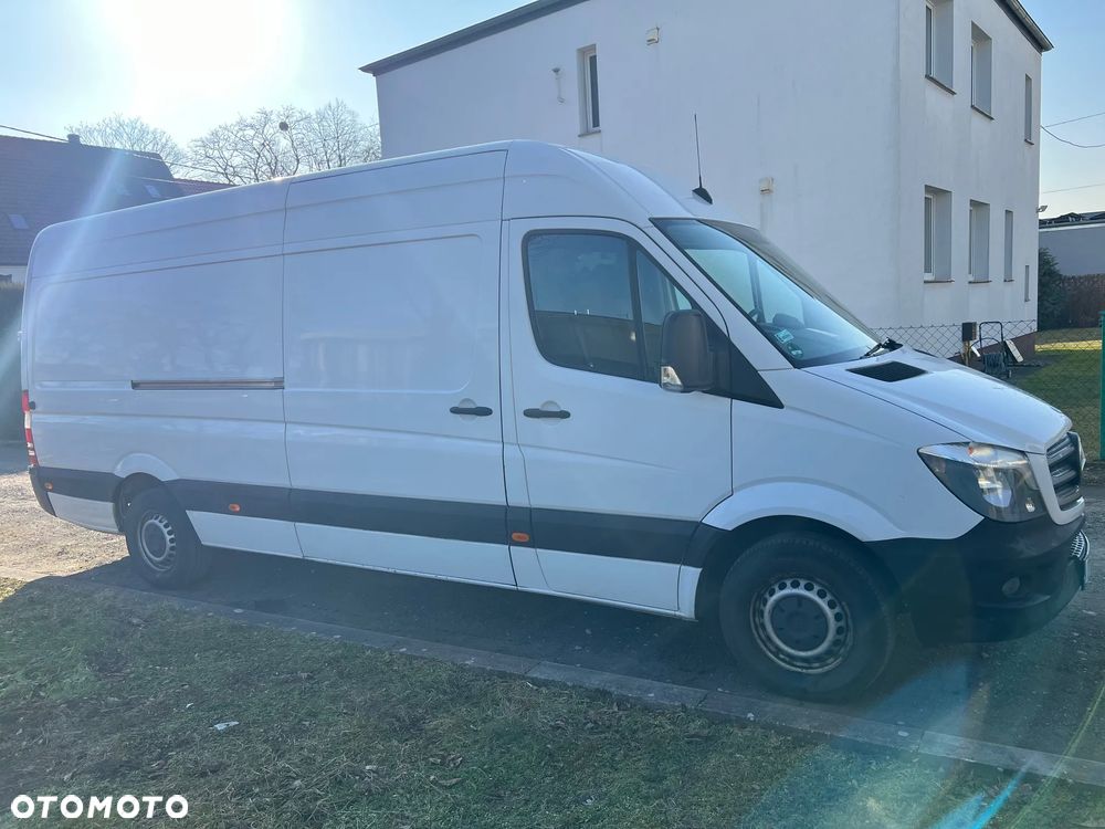 Mercedes-Benz Sprinter - 2