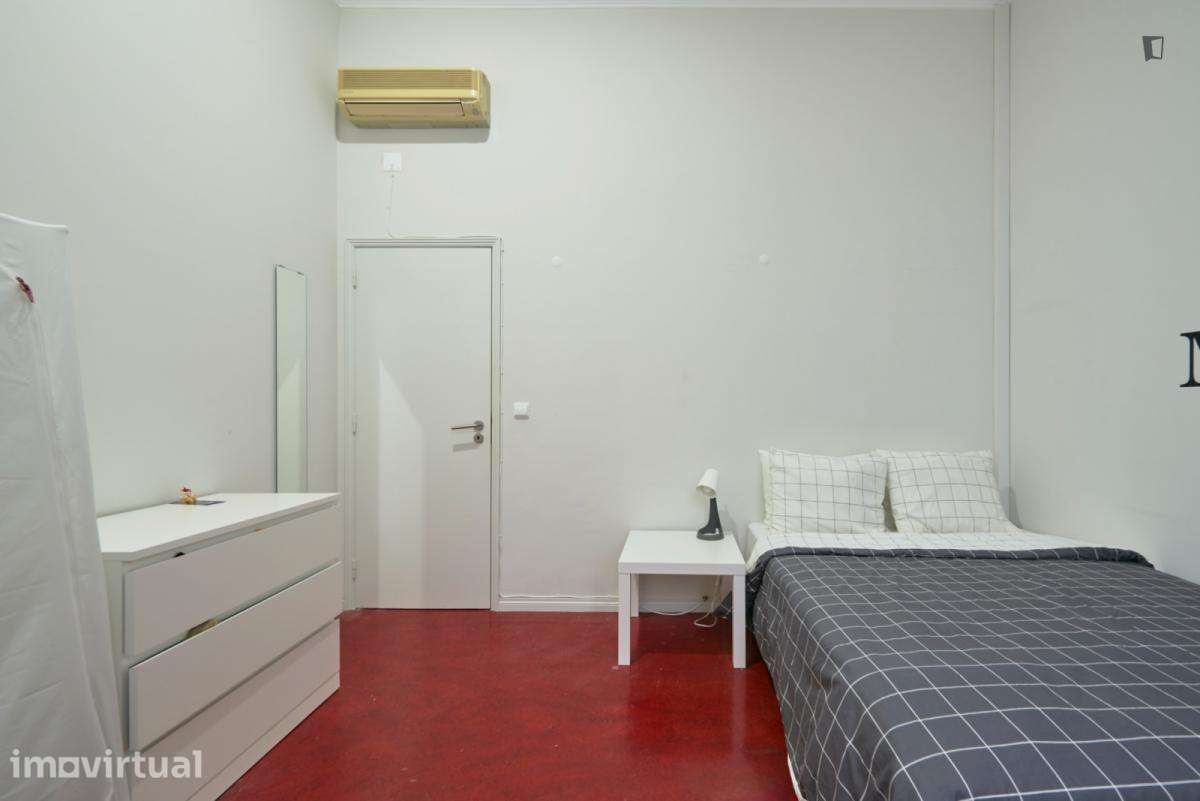 Quarto - localizado em Entrecampos Lisbon - Grande imagem: 3/12