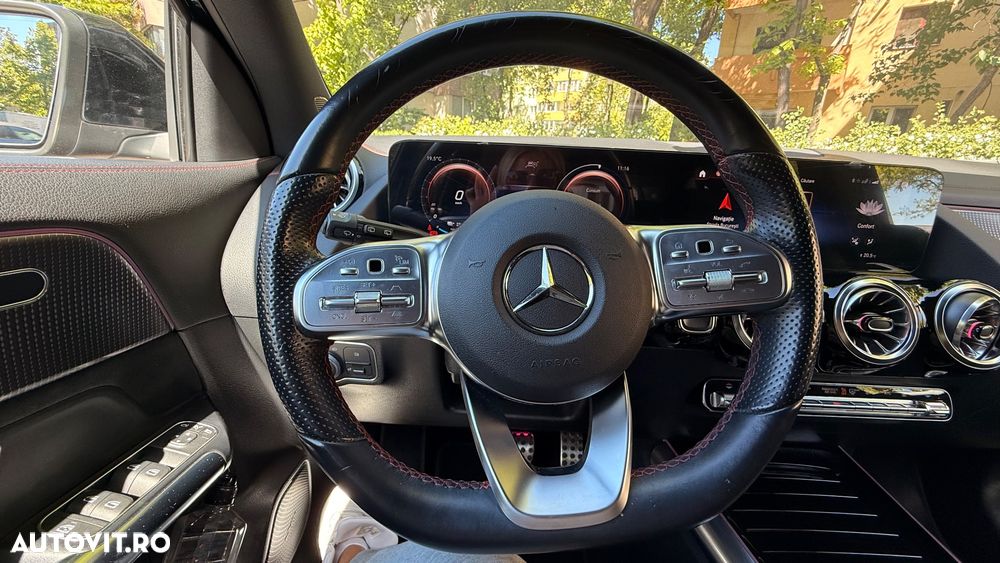 Mercedes-Benz EQA - 8