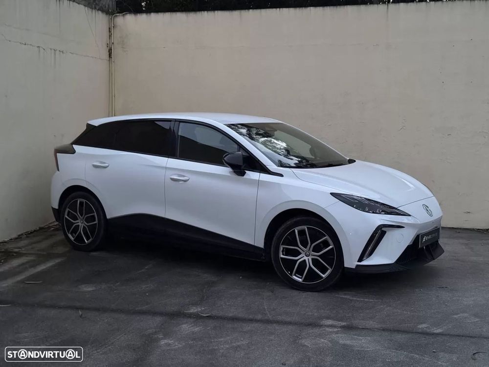 MG MG4 64 kWh Luxury - 4