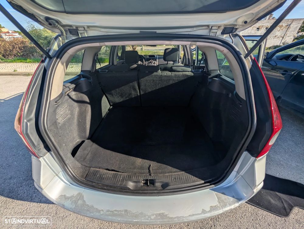 Renault Mégane Sport Tourer - 9