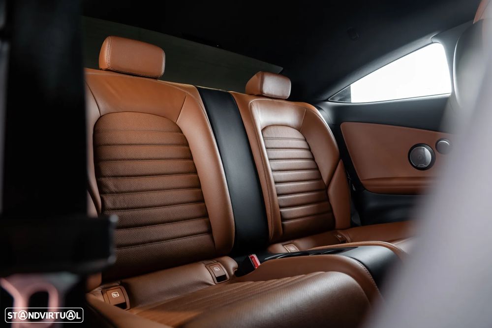 Mercedes-Benz C 300 7G-TRONIC AMG Line - 27