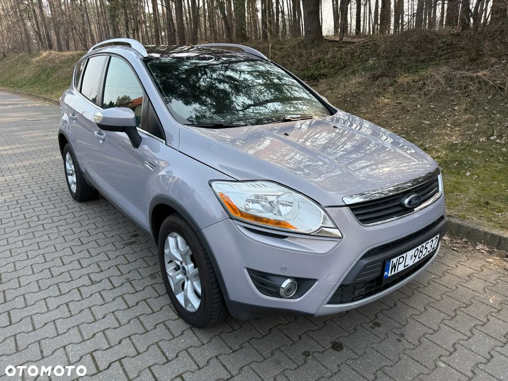 Ford Kuga 2.0 TDCi 2x4 Titanium - 6