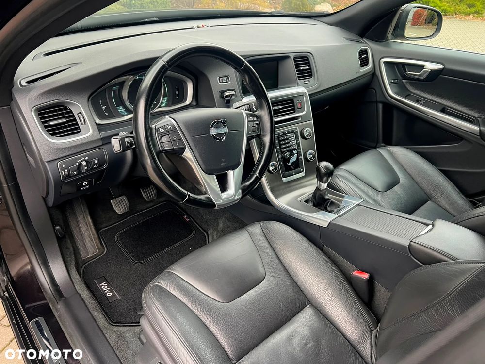 Volvo S60 D3 Summum - 28