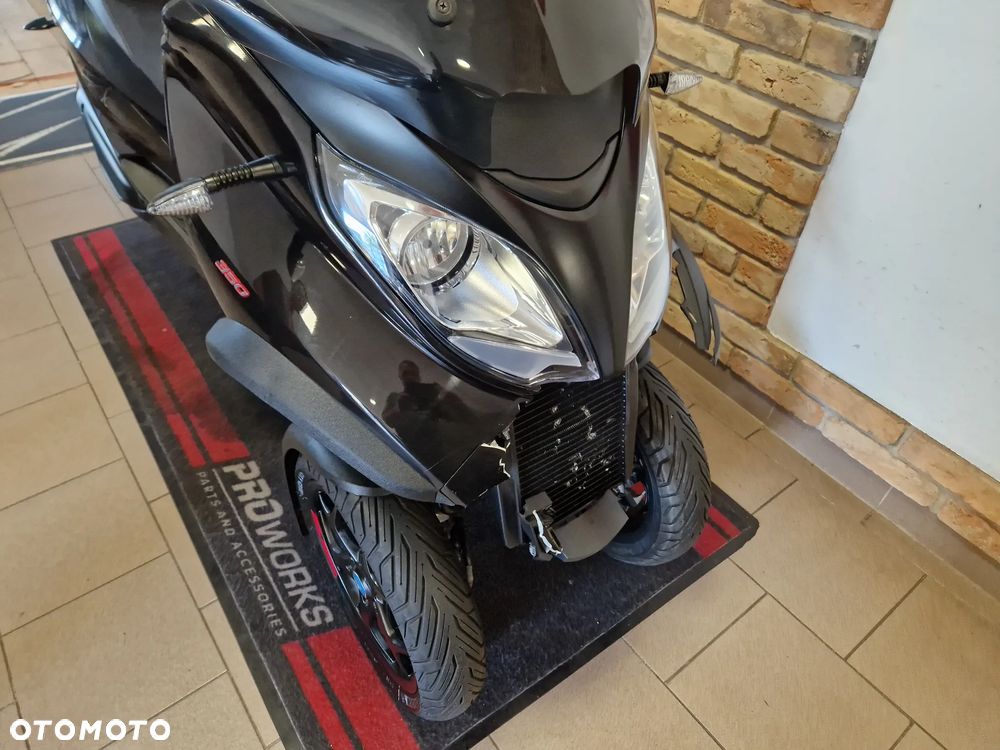 Piaggio MP-3 - 27