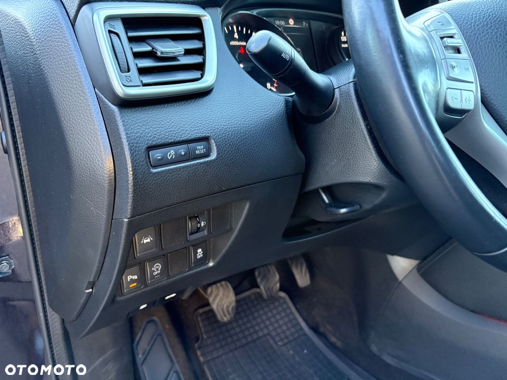 Nissan Qashqai 1.2 DIG-T N-Vision - 22