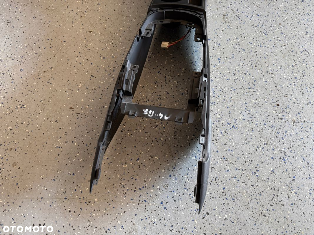 AUDI A4 B8 TUNEL ŚRODKOWY PODŁOKIETNIK 8K0864981D - 4