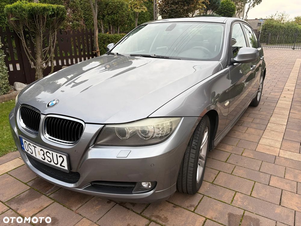 BMW Seria 3 318i - 1