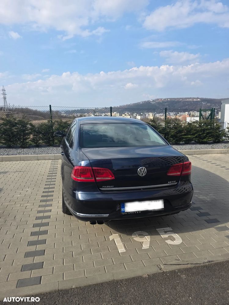 Volkswagen Passat 2.0 TDI DPF Blue TDI DSG Comfortline - 4