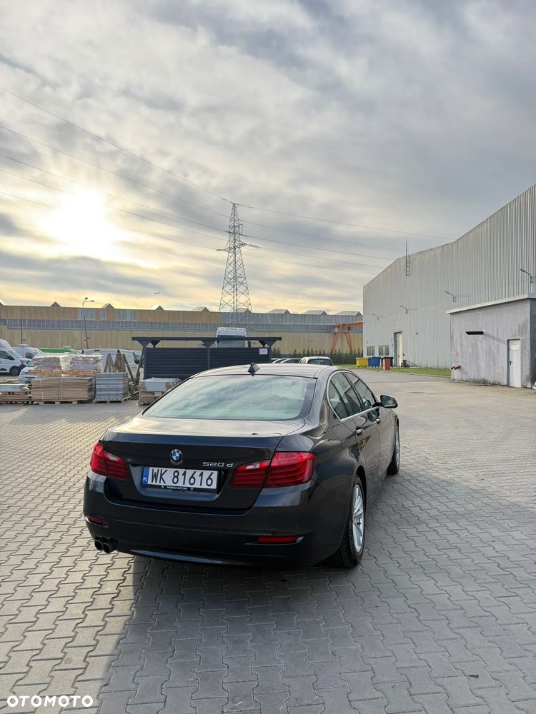 BMW Seria 5 520d - 2