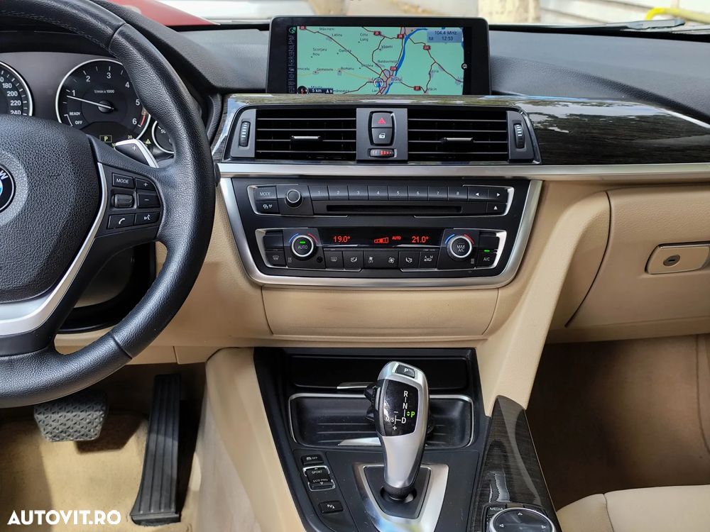 BMW Seria 3 320d xDrive Sport-Aut. Luxury Line - 36