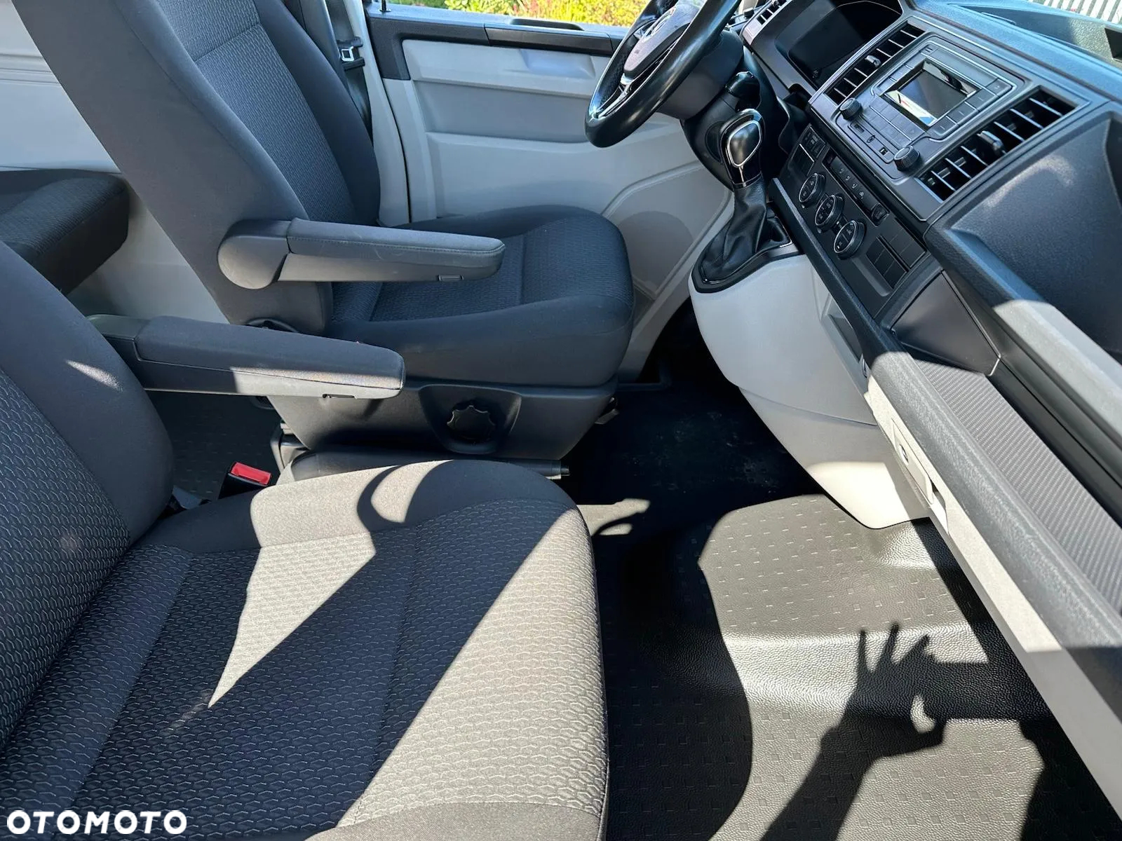 Volkswagen Caravelle 2.0 TDI L1 Comfortline DSG - 11