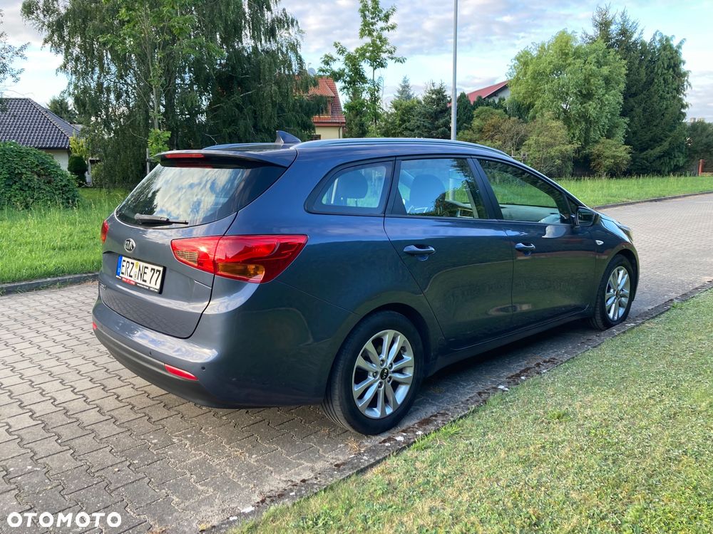 Kia Ceed 1.6 GDI L Business Line - 6