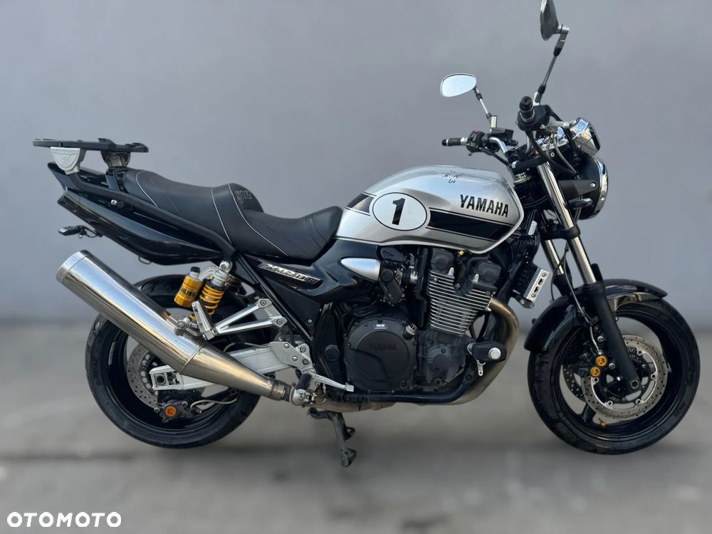 Yamaha XJR - 2