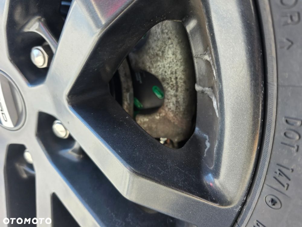 Ford Ranger Raptor - 12