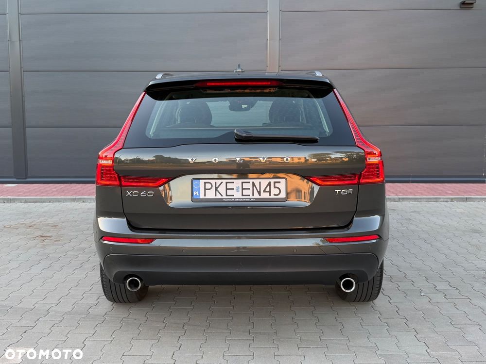 Volvo XC 60 T8 Twin Engine AWD Geartronic Momentum - 4