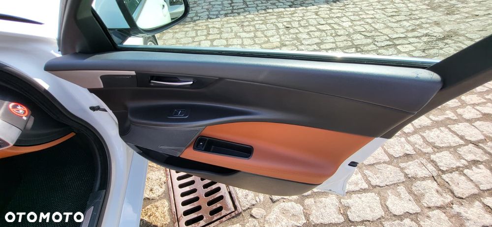 Jaguar XE 2.0 D Prestige - 16