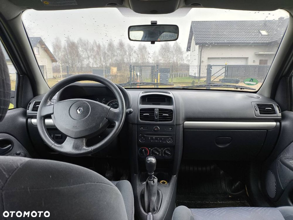 Renault Clio 1.2 16V Authentique - 4
