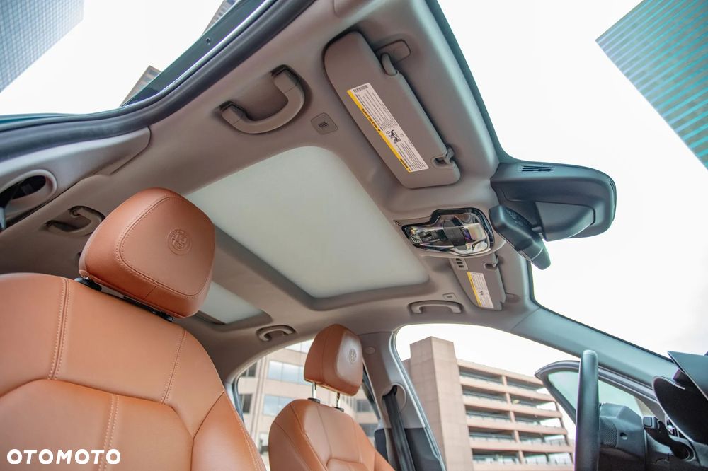 Alfa Romeo Giulia 2.0 Turbo 16V AT8 Veloce Ti - 15