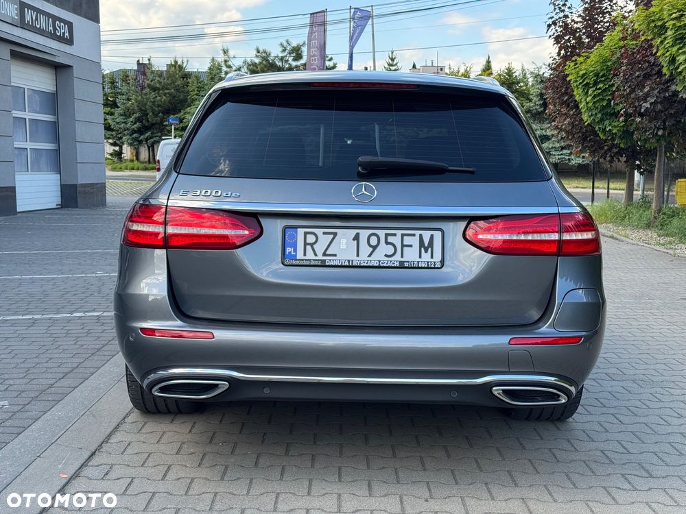 Mercedes-Benz Klasa E 300 de 9G-TRONIC Avantgarde - 16