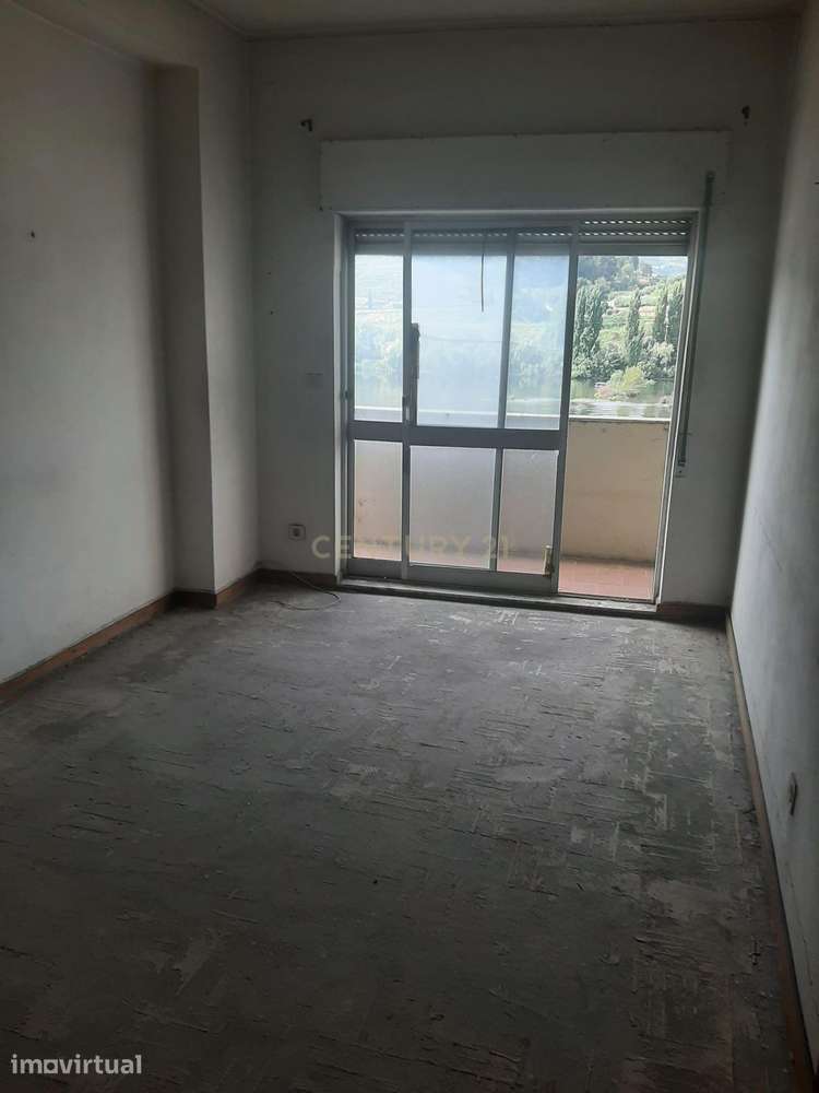 Andar de prédio com 6 divisões, 3 WC, com afetação a serviços / escrit - Grande imagem: 4/12