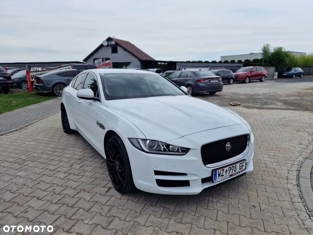 Jaguar XE 20d AWD R-Sport - 5
