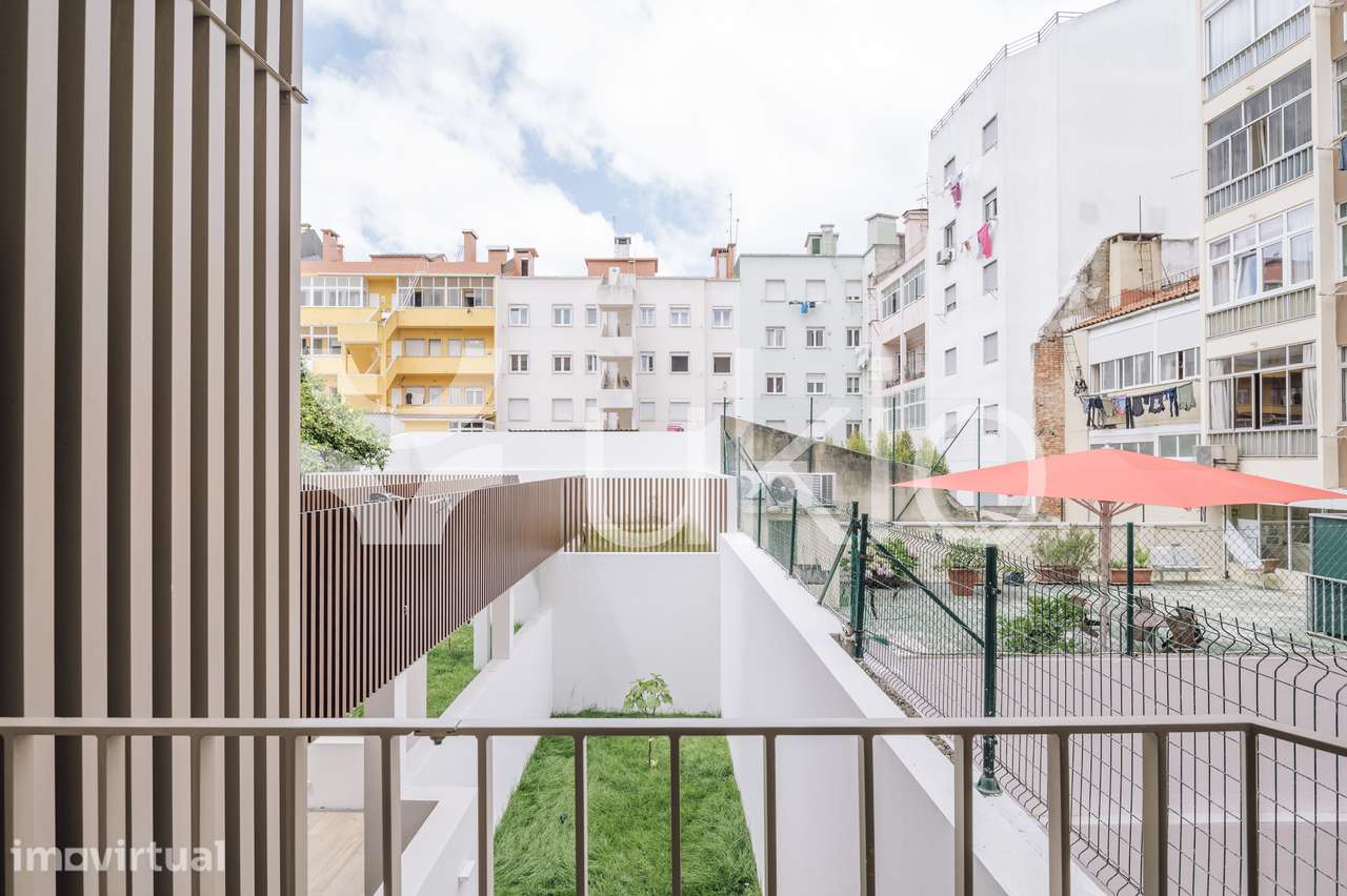 Apartamento T1 na Av. de Roma - Campo Pequeno - Grande imagem: 3/22