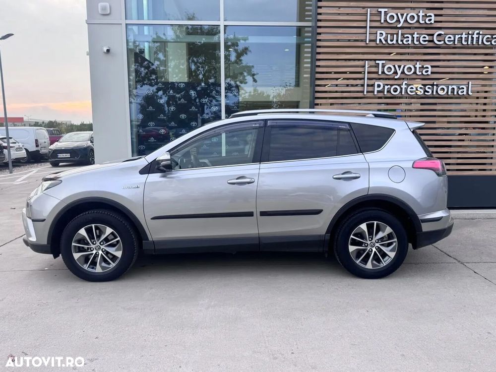 Toyota RAV4 - 6