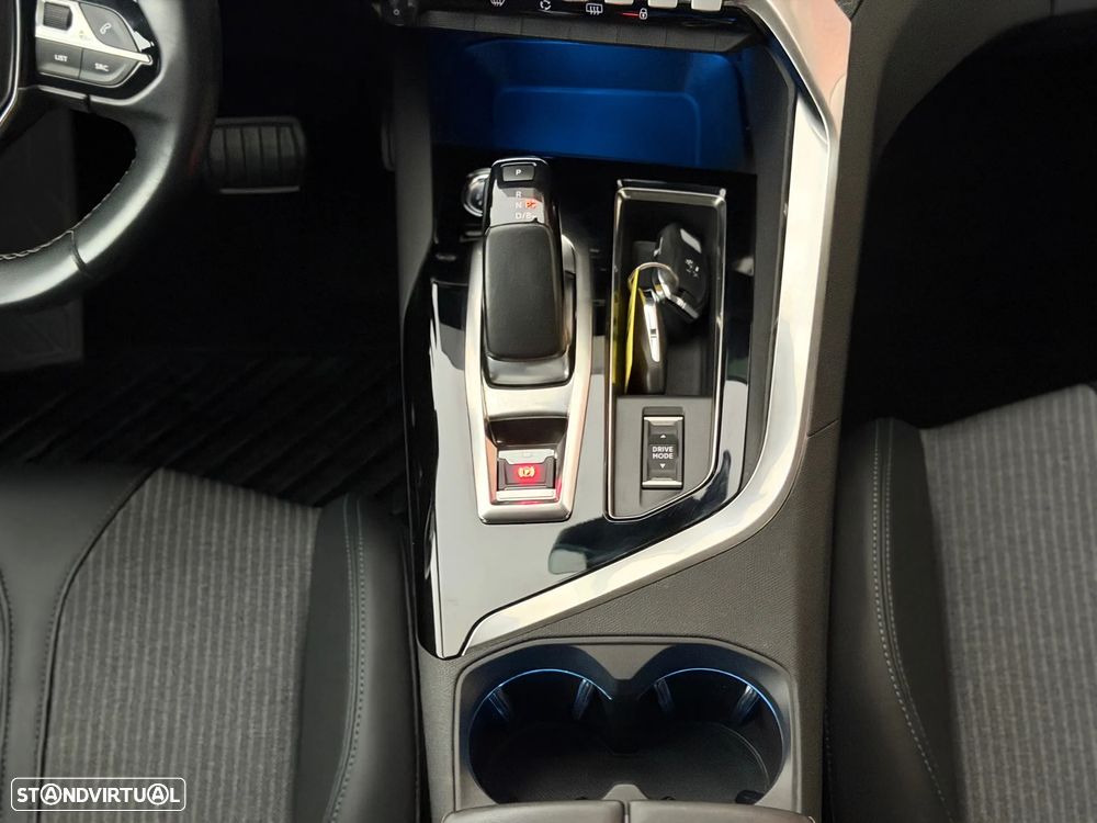 Peugeot 3008 1.6 Hybrid Allure Pack e-EAT8 - 8