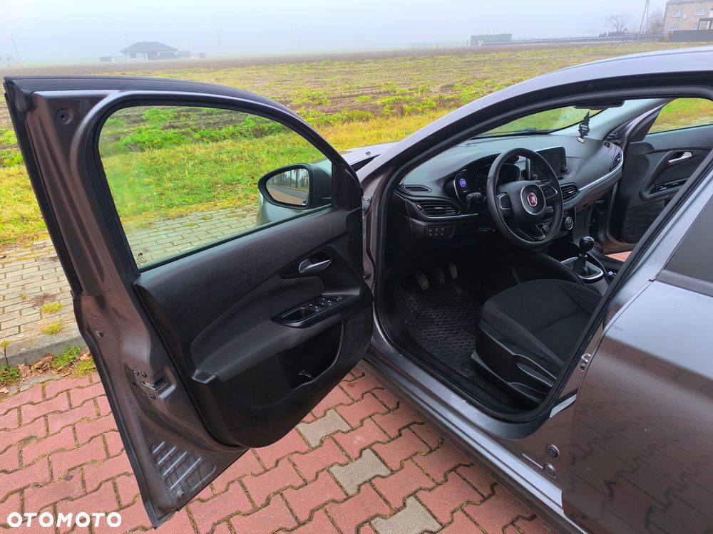 Fiat Tipo 1.4 16v Lounge EU6d - 5
