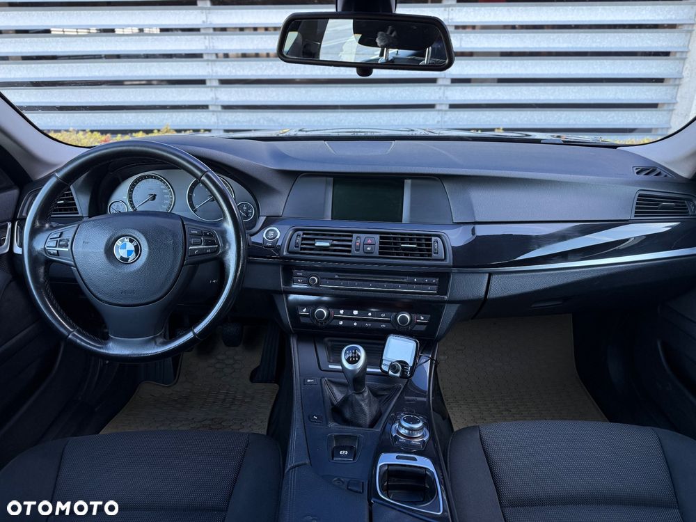 BMW Seria 5 520d - 8